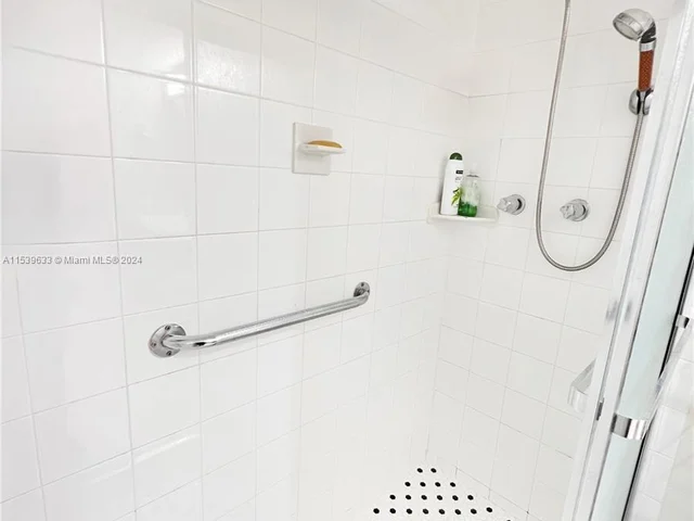 2801 NE 183rd St # 1108W, Aventura FL 33160