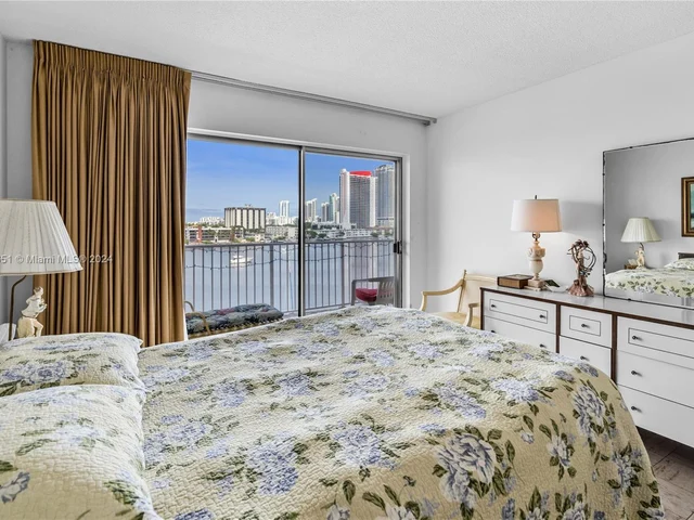 400 Golden Isles Dr # 47, Hallandale Beach FL 33009