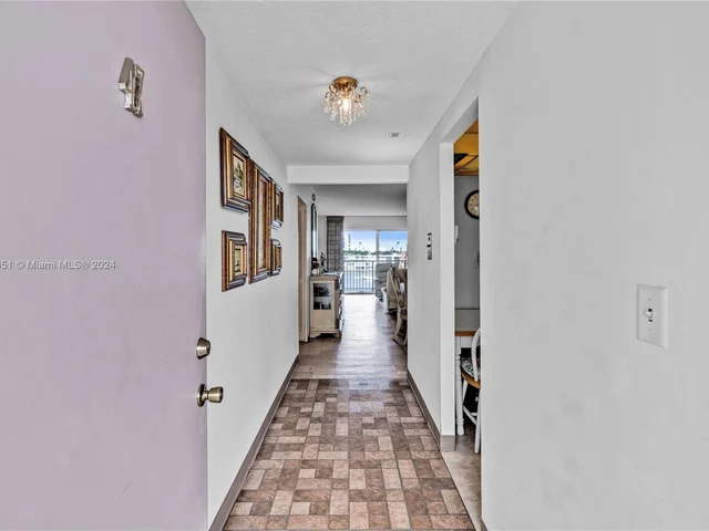 400 Golden Isles Dr # 47, Hallandale Beach FL 33009