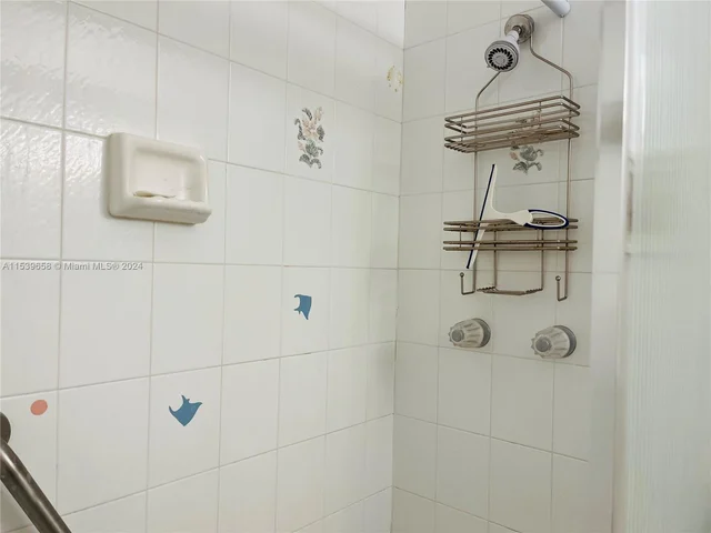 180 Cypress Club Dr # 822, Pompano Beach FL 33060