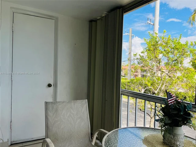 180 Cypress Club Dr # 822, Pompano Beach FL 33060