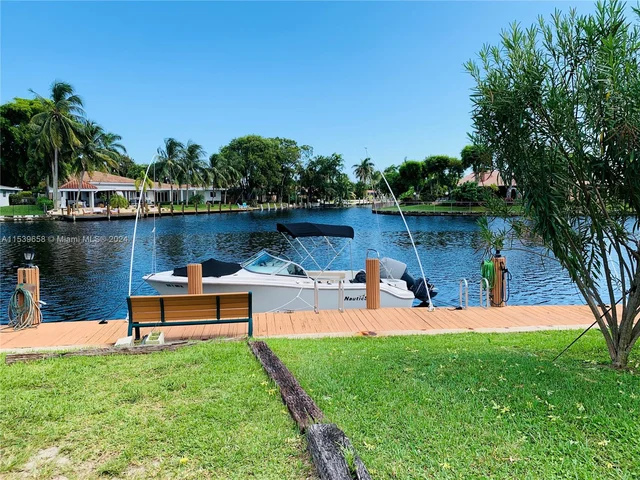 180 Cypress Club Dr # 822, Pompano Beach FL 33060