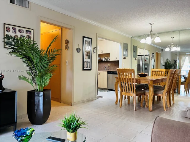 180 Cypress Club Dr # 822, Pompano Beach FL 33060