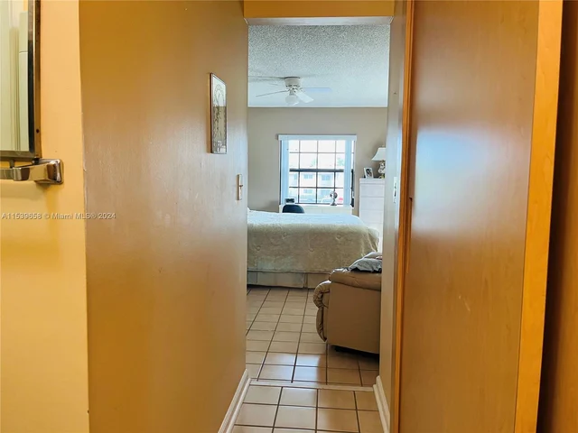 180 Cypress Club Dr # 822, Pompano Beach FL 33060