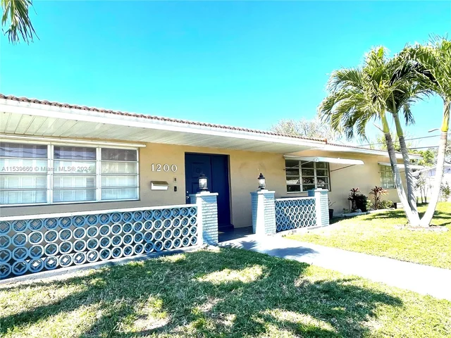 1200 N 40th Ave, Hollywood FL 33021