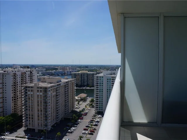 1830 S OCEAN DR # 2305, Hallandale Beach FL 33009