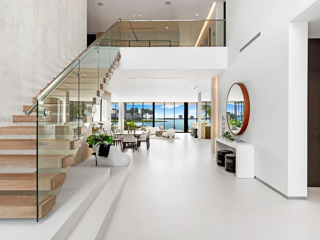 9520 W Broadview Dr, Bay Harbor Islands FL 33154