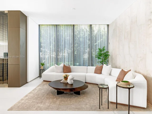 9520 W Broadview Dr, Bay Harbor Islands FL 33154