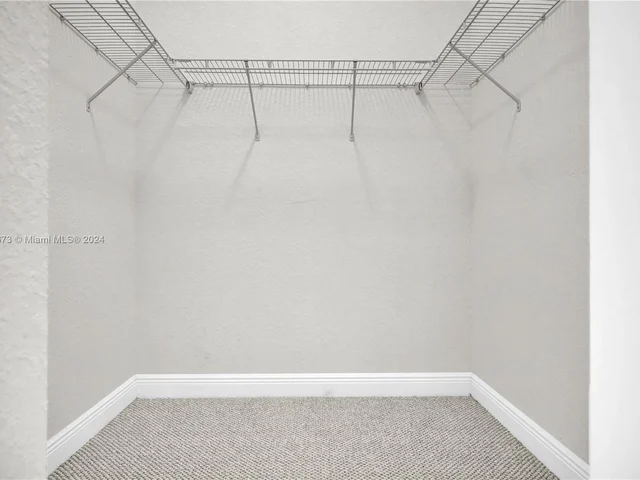 9381 SW 174th St, Palmetto Bay FL 33157