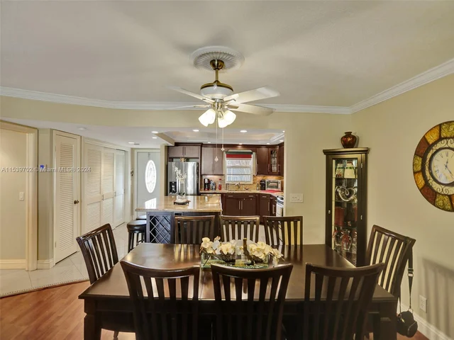 211 S Hollybrook Dr # 207, Pembroke Pines FL 33025