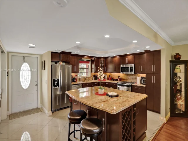 211 S Hollybrook Dr # 207, Pembroke Pines FL 33025