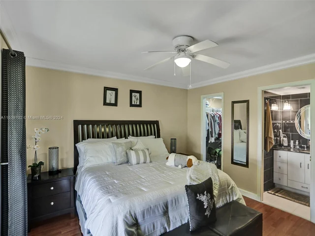 211 S Hollybrook Dr # 207, Pembroke Pines FL 33025