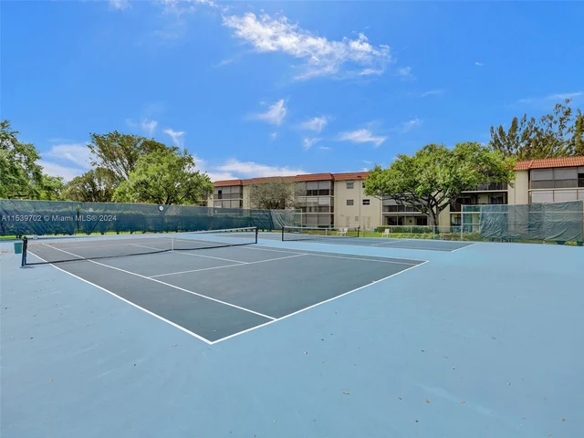 211 S Hollybrook Dr # 207, Pembroke Pines FL 33025