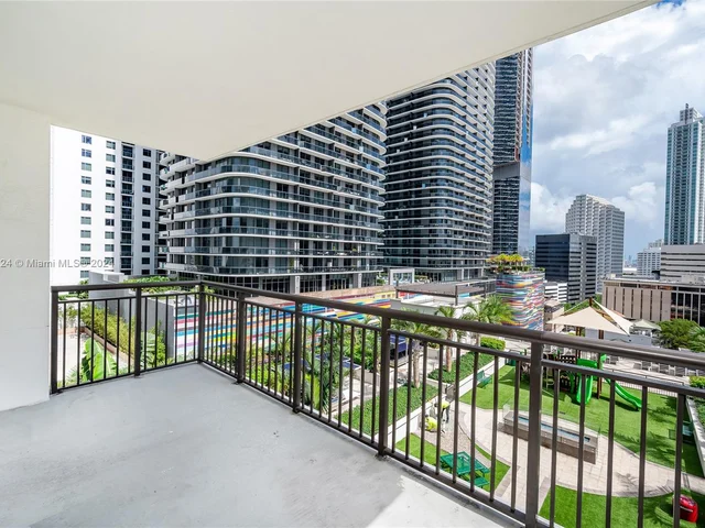 999 SW 1st Ave # 1417, Miami FL 33130