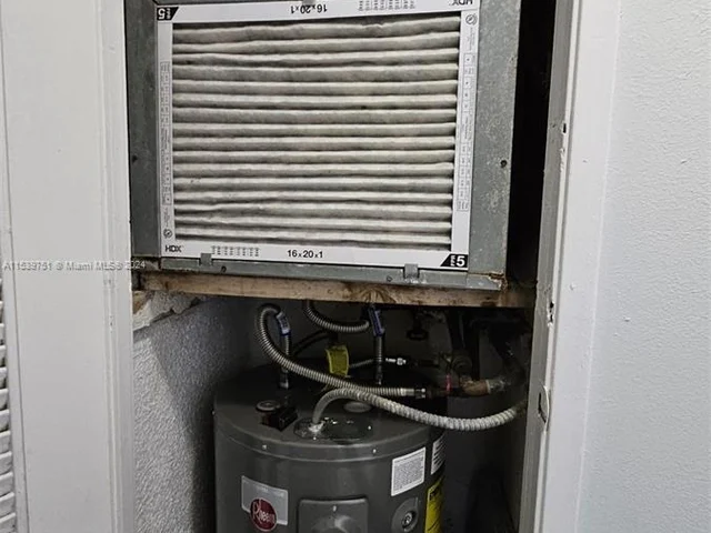 1750 NE 191st St # 4, Miami FL 33179