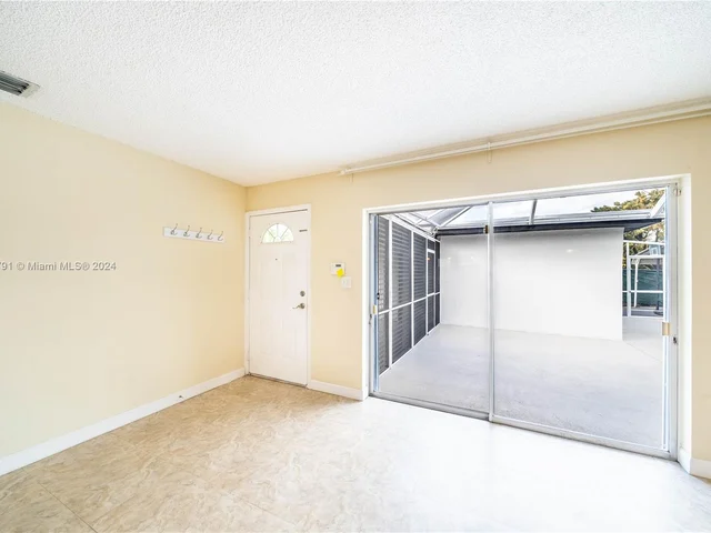 3825 SW 125th Ave, Miami FL 33175