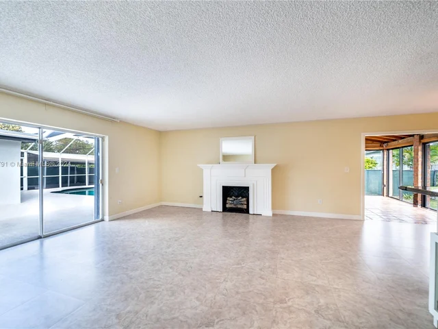 3825 SW 125th Ave, Miami FL 33175