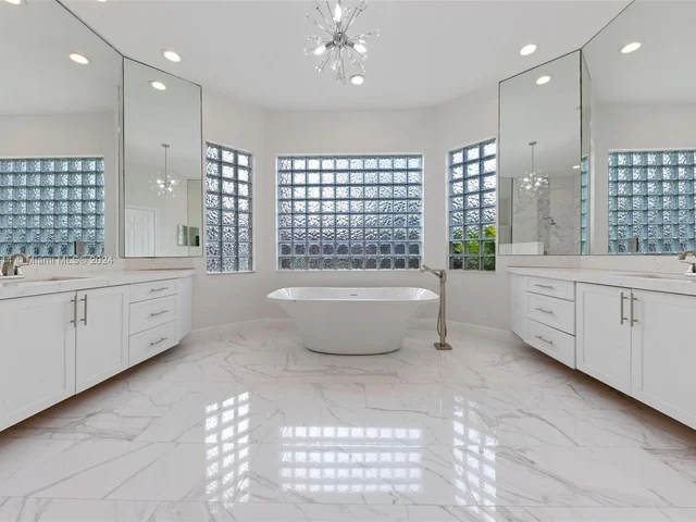 15001 SW 33rd St, Davie FL 33331