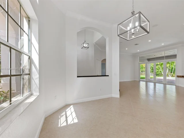 15001 SW 33rd St, Davie FL 33331