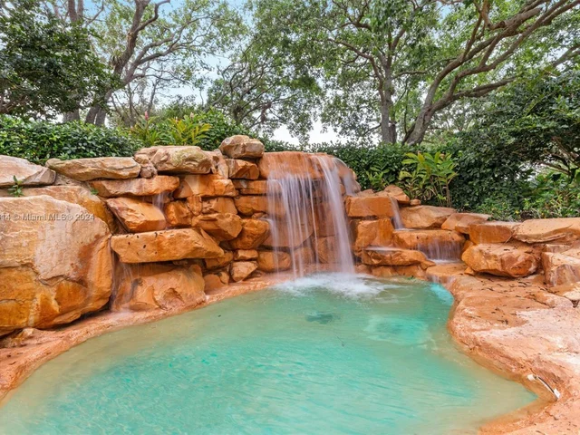 15001 SW 33rd St, Davie FL 33331