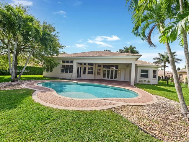 15001 SW 33rd St, Davie FL 33331