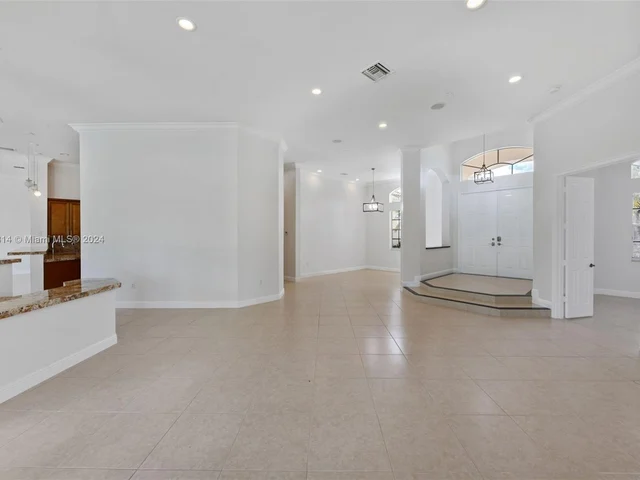 15001 SW 33rd St, Davie FL 33331