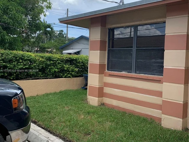 50 NW 8th Ave # 1, Dania Beach FL 33004