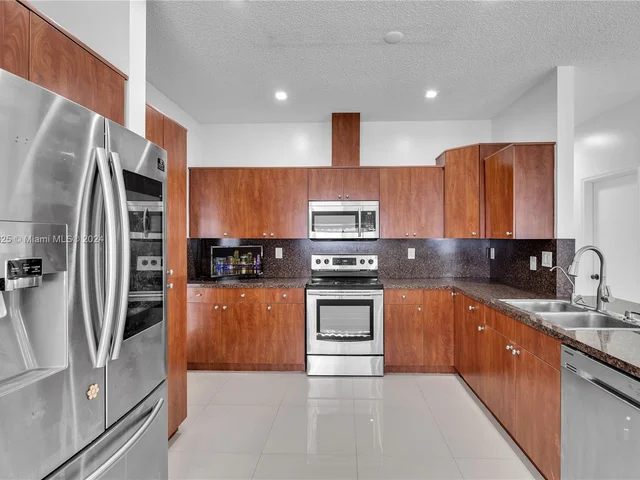 15374 SW 113th Ter, Miami FL 33196