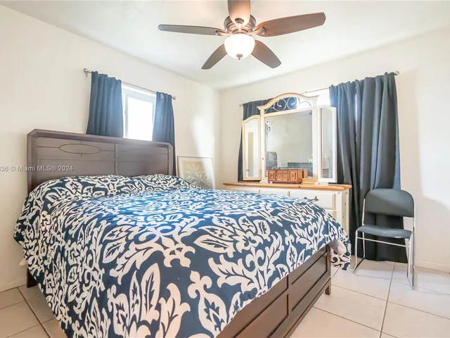 12001 NW 15th Ct, Pembroke Pines FL 33026