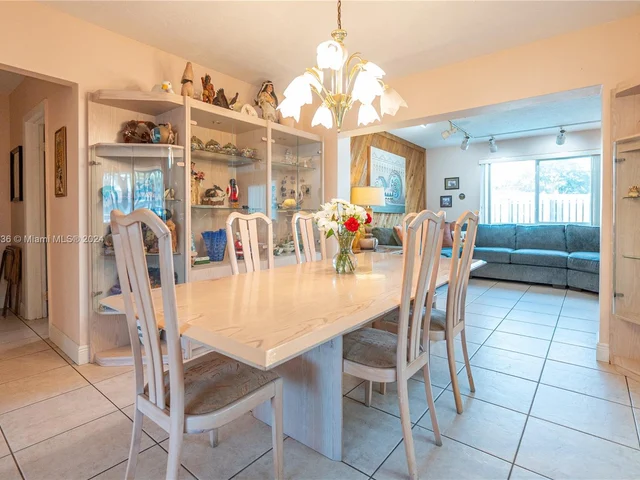 12001 NW 15th Ct, Pembroke Pines FL 33026