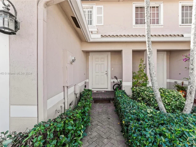 5931 Abbey Rd, Tamarac FL 33321