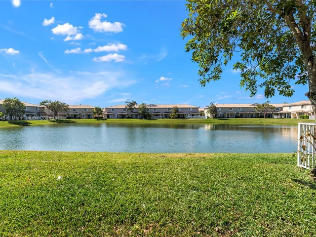 5931 Abbey Rd, Tamarac FL 33321