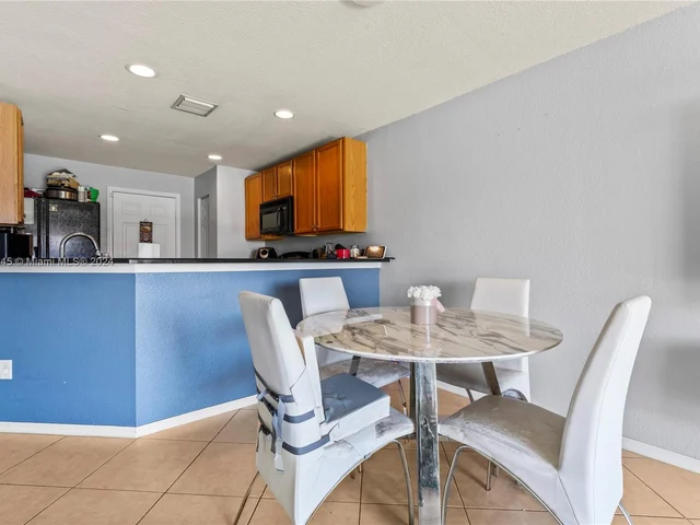 5931 Abbey Rd, Tamarac FL 33321