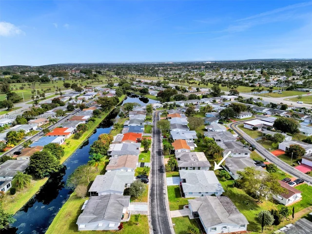 1020 NW 73rd Ter, Margate FL 33063