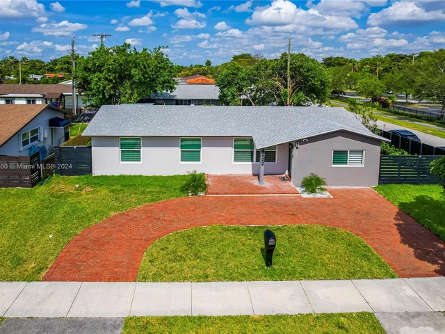 4402 SW 89th Ct, Miami FL 33165