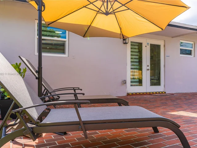 4402 SW 89th Ct, Miami FL 33165