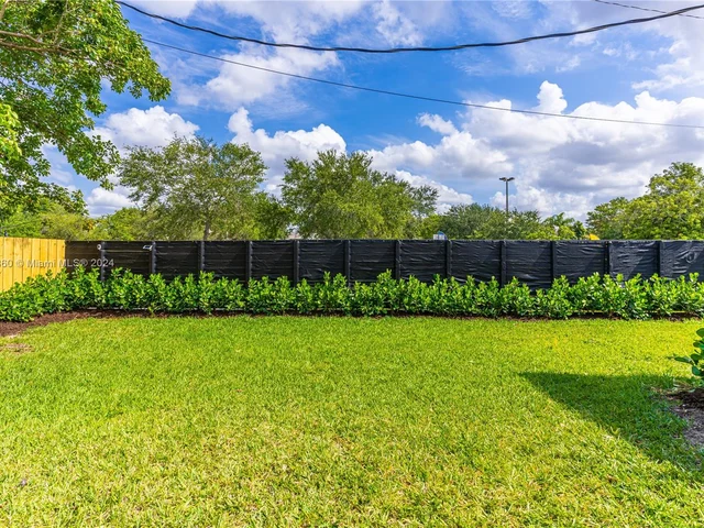 4402 SW 89th Ct, Miami FL 33165