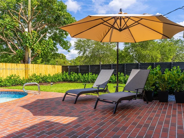 4402 SW 89th Ct, Miami FL 33165