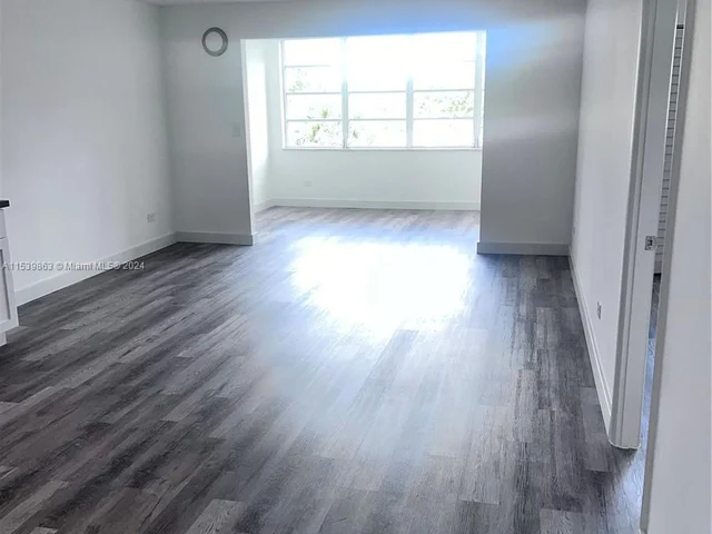 445 NE 195th St # 330, Miami FL 33179