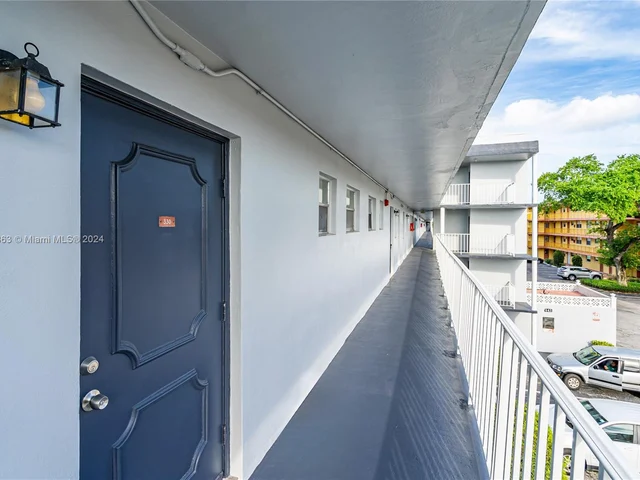 445 NE 195th St # 330, Miami FL 33179