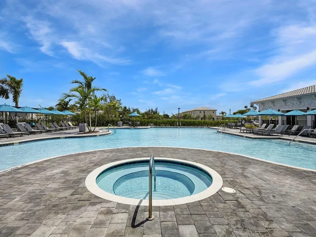 1880 SE 26th Ter, Homestead FL 33035