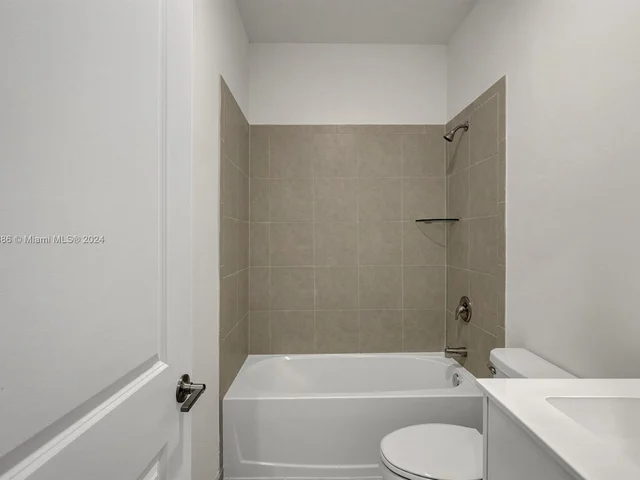 1880 SE 26th Ter, Homestead FL 33035