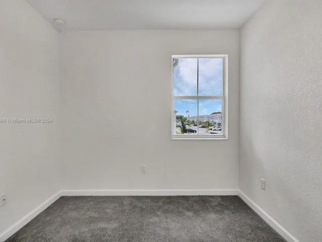 1880 SE 26th Ter, Homestead FL 33035