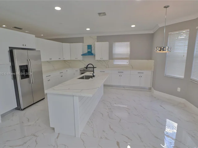 370 NW 158th Ave # 370, Pembroke Pines FL 33028