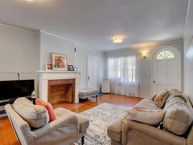 1500 NE 4th Pl, Fort Lauderdale FL 33301