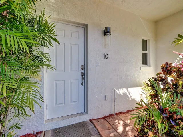 835 NE 19th Ave # 10, Fort Lauderdale FL 33304
