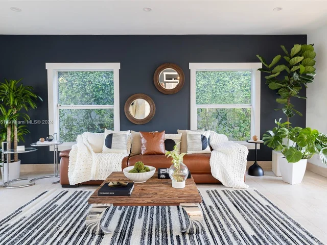 6640 SW 43rd St, Miami FL 33155