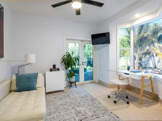 6640 SW 43rd St, Miami FL 33155