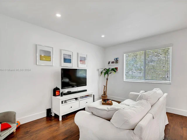 15330 SW 134th Pl # 310, Miami FL 33177