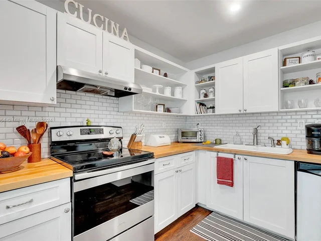 15330 SW 134th Pl # 310, Miami FL 33177